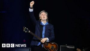 Ringo Starr makes surprise appearance at Paul McCartney show