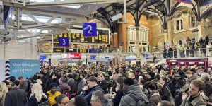 London Liverpool Street station evacuated as 'police deal with incident' during busy Christmas period