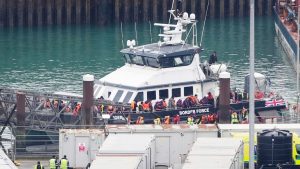 Christmas Day migrants – more than 450 people crossed Channel on 11 boats | UK News