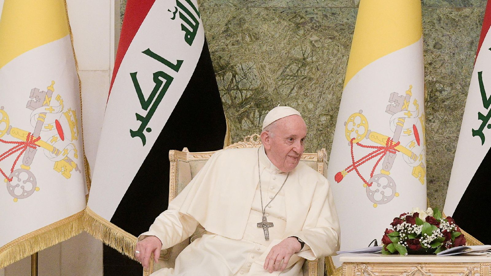 Pope Francis meets with Iraqi President Barham Salih at the Presidential Palace in Baghdad, Iraq March 5, 2021. Vatican Media/Handout via REUTERS ATTENTION EDITORS - THIS IMAGE WAS PROVIDED BY A THIRD PARTY.