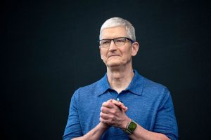 Apple CEO Pay Rises 18%; Company Opposes Anti-Diversity Measure