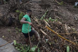 East Africa Cyclone Kills Eight, Destroys Thousands of Homes