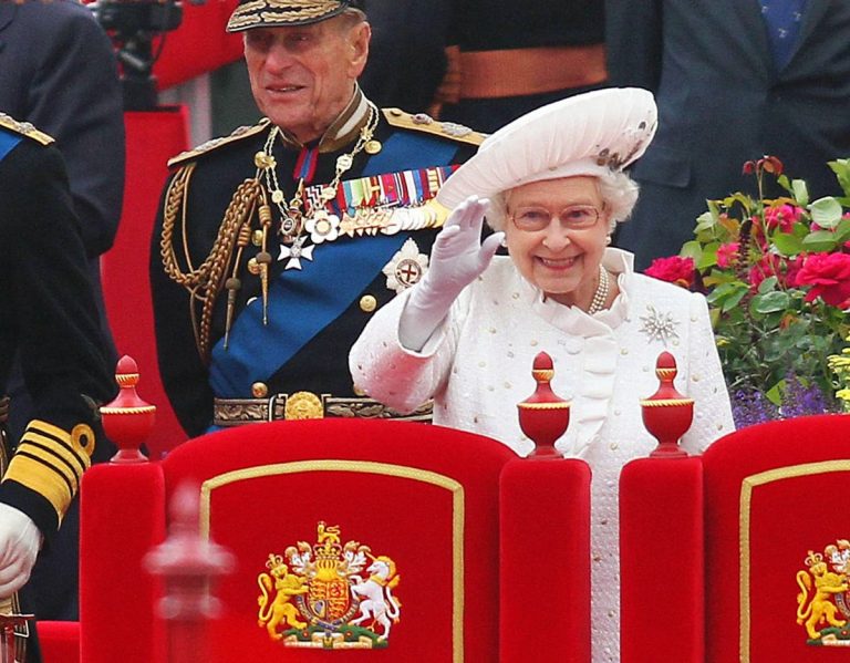 Censorship fears over Queen Elizabeth documents due soon for public release