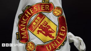 Manchester United: Paraguayan defender Diego Leon flying to England for medical