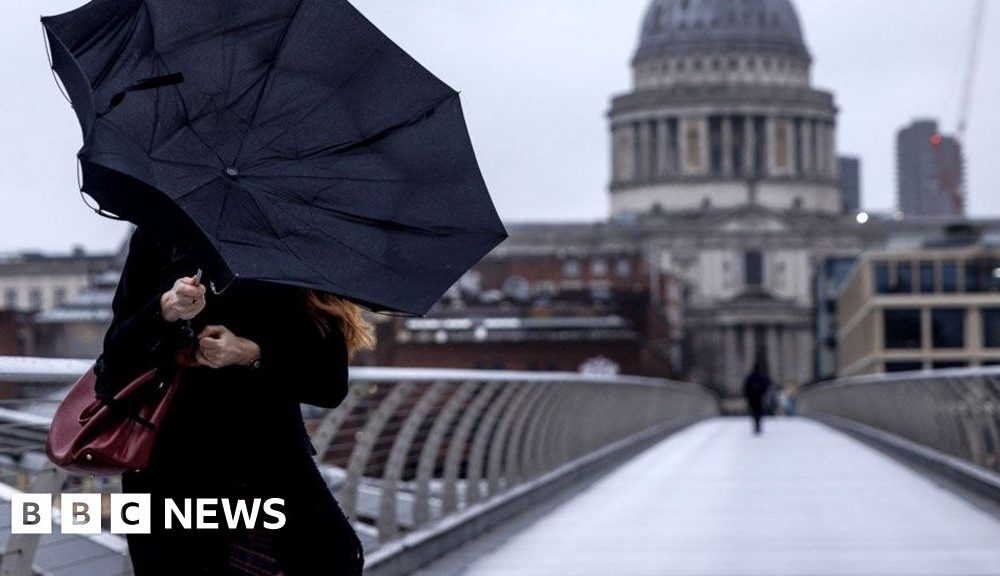 Millennium Bridge to undergo £3.5m refurbishment