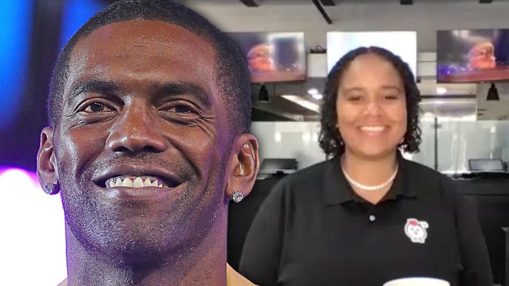 Randy Moss In ‘Great Spirits’ Amid Cancer Battle, Business Partner Says