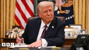 President Trump signs executive order delaying TikTok ban