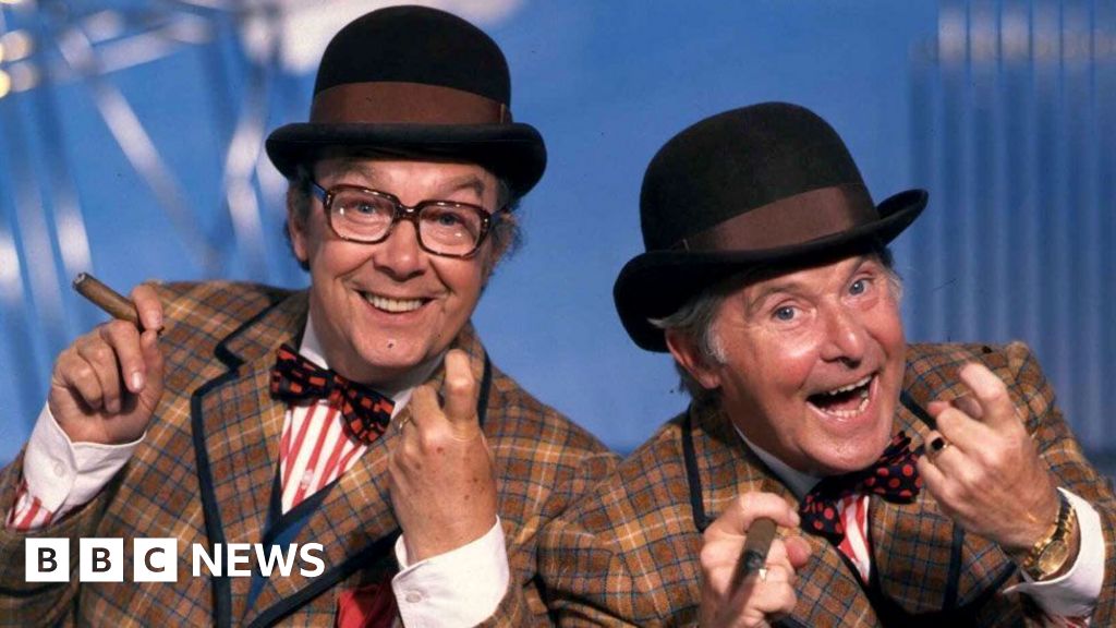 Eric Morecambe's glasses sell for £20,000 at auction