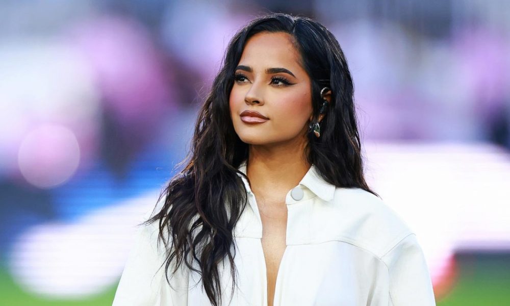 Becky G on Wildfires Aid, Leading Female Premio Lo Nuestro Noms