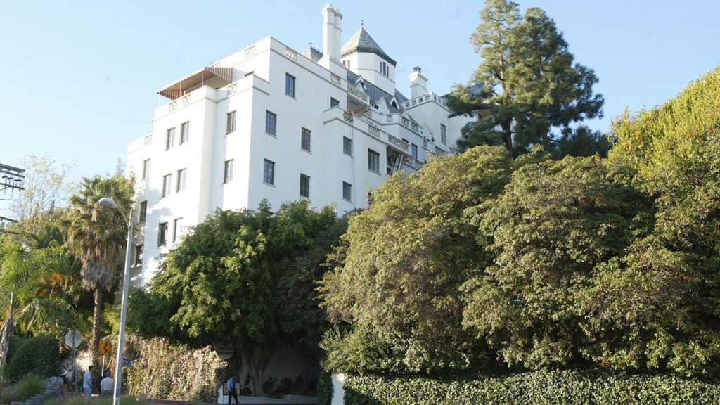 Chateau Marmont, Sunset Tower Offer Free Rooms to L.A. Firefighters