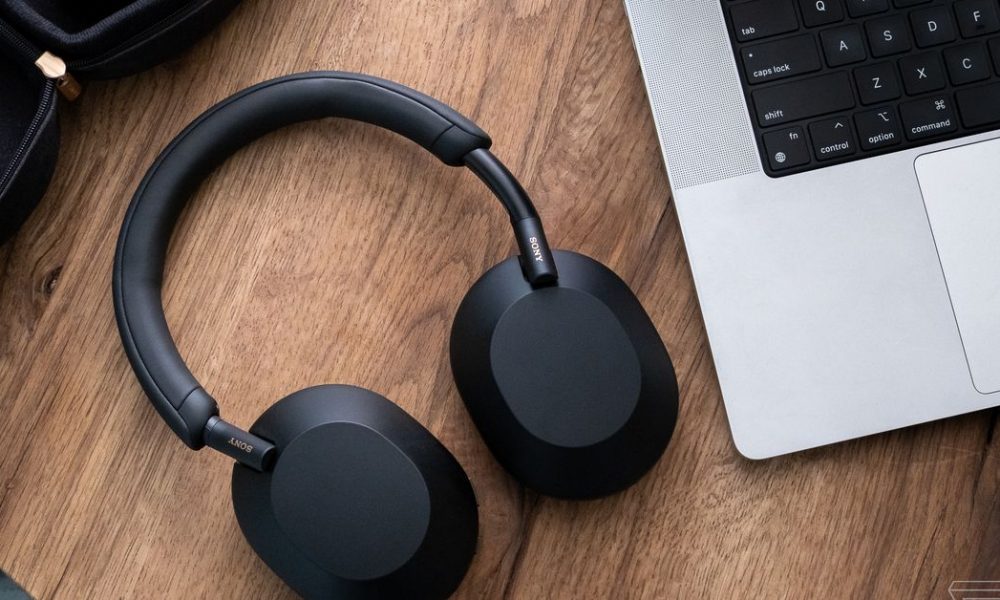 Sony’s new flagship noise-canceling headphones might be close to launch