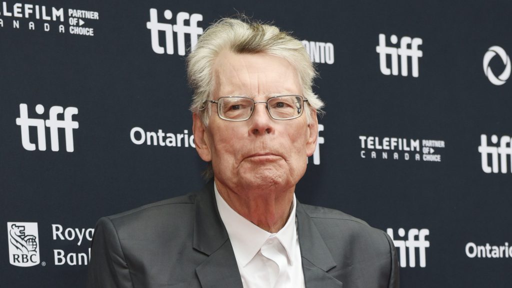 Stephen King Calls For Oscars Cancelation Amid Wildfires