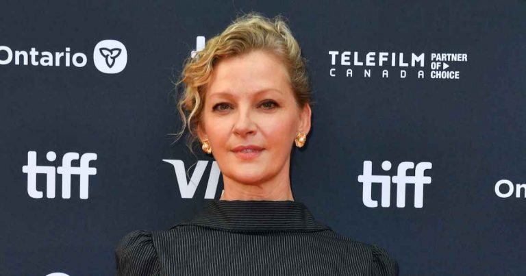 ‘90s It Girl Gretchen Mol Says Aging ‘Frees You Up’ as an Actor