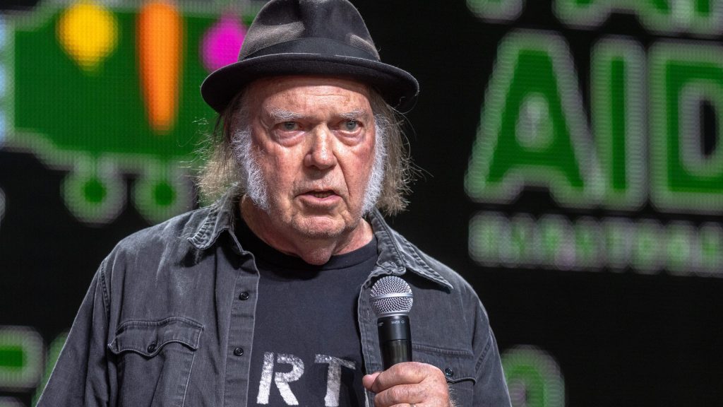 Neil Young Will Play Glastonbury After Concerns About BBC Were Allayed