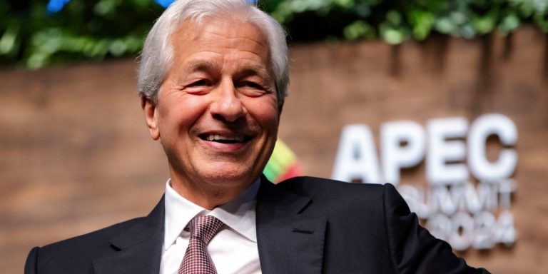 Jamie Dimon chokes up when recalling his near-deadly heart health scare: ‘I thought I heard it rip’