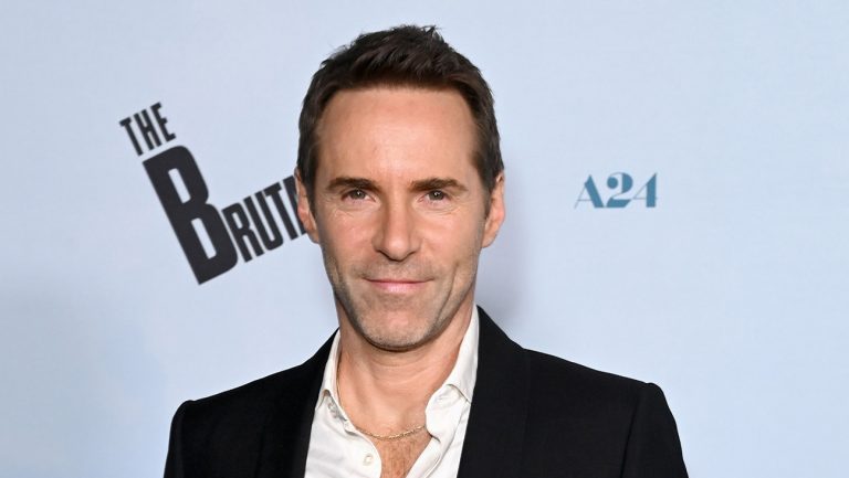 Alessandro Nivola Talks Backstory, Kraven the Hunter