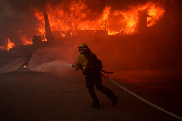 Topanga Canyon Evacuated; Calabasas Now In Warning Area