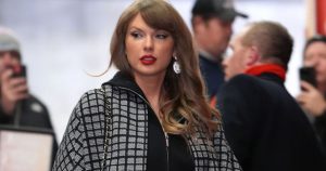 Taylor Swift’s Zip-Up Romper From Game Day Deserves Special Mention