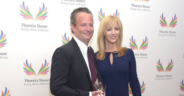 Lisa Kudrow Found Secret Note From Matthew Perry After His Death