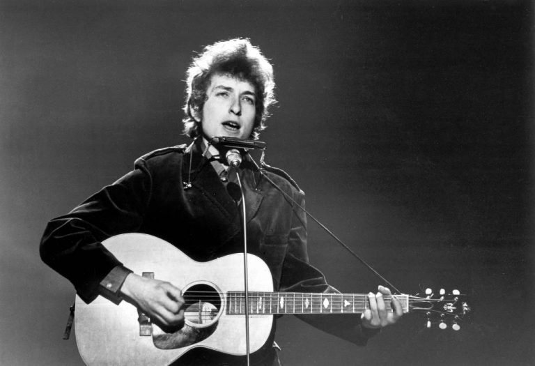 Bob Dylan ‘Mr Tambourine Man’ Lyrics Sell For Half A Million Dollars