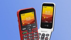 The Doro Leva L10 and a Doro Leva flip phone