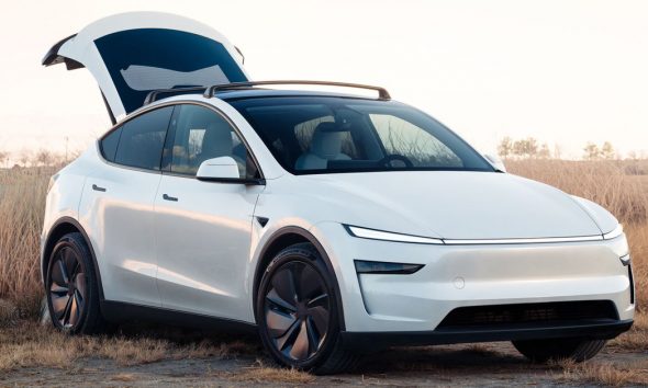 Tesla brings its redesigned Model Y to the US, but keeps selling the old one too