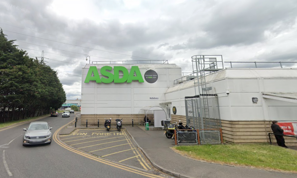 Asda ‘stabbing’: Four people injured outside supermarket in Croydon