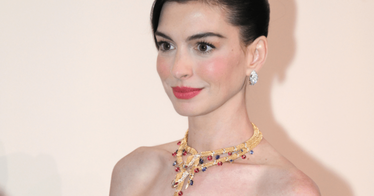 Anne Hathaway’s Gold Sculptural Ball Gown Is a Moment