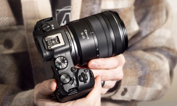 Canon RF 16-28mm F2.8 IS STM lens in the hand