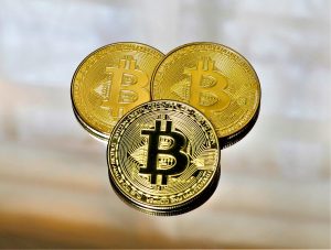 Bitcoin Upper Band Moves Above $105,400