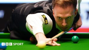 Masters snooker: Judd Trump beats Ding Junhui to reach semi-finals