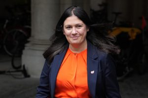 Lisa Nandy claims people ‘shouldn’t be worried’ as borrowing costs hit highest point since 2008