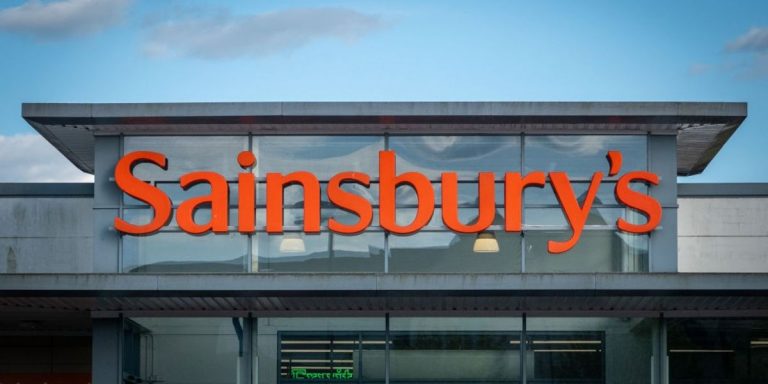 Sainsbury’s announces ‘inflation-busting’ pay rise for 118,000 employees