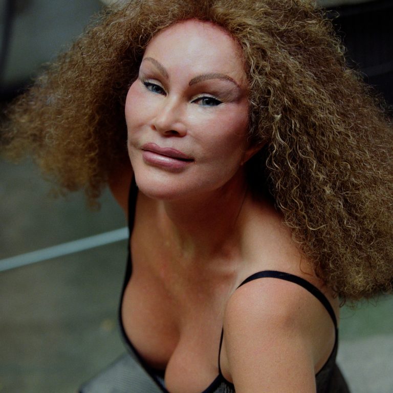 “Catwoman” Jocelyn Wildenstein: Everything to Know