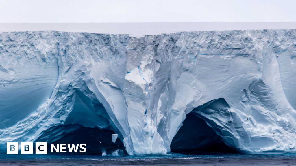 A23a: Giant iceberg on collision course with island