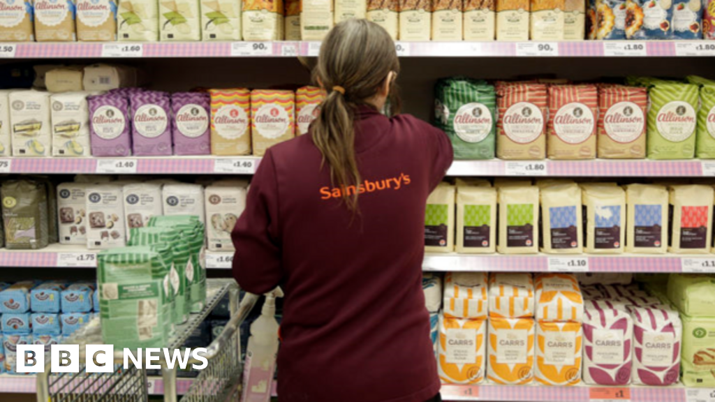 Sainsbury's to cut 3,000 jobs by closing cafés and counters