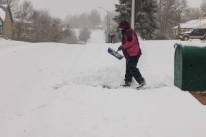 Winter storm fuels thousands of flight delays and cancellations