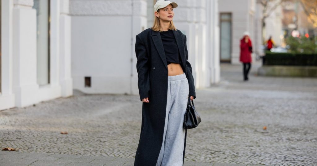 The 10 Best Pairs of Sweatpants to Channel Rich Mom Style