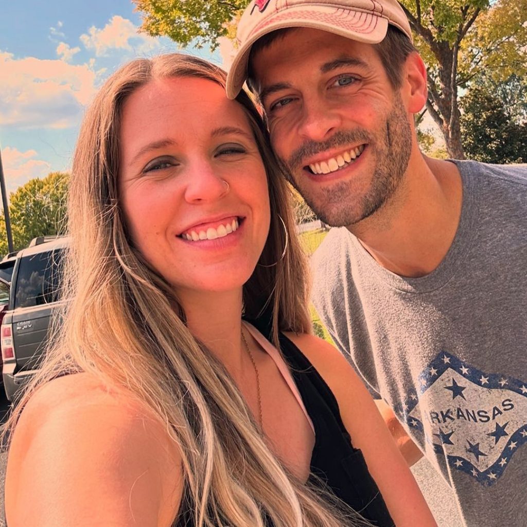 Jill Duggar’s Husband Clarifies Where He Stands With Jim Bob Duggar