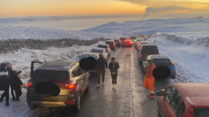 Peak District: Gritters blocked by ‘200 double parked cars’ | UK News