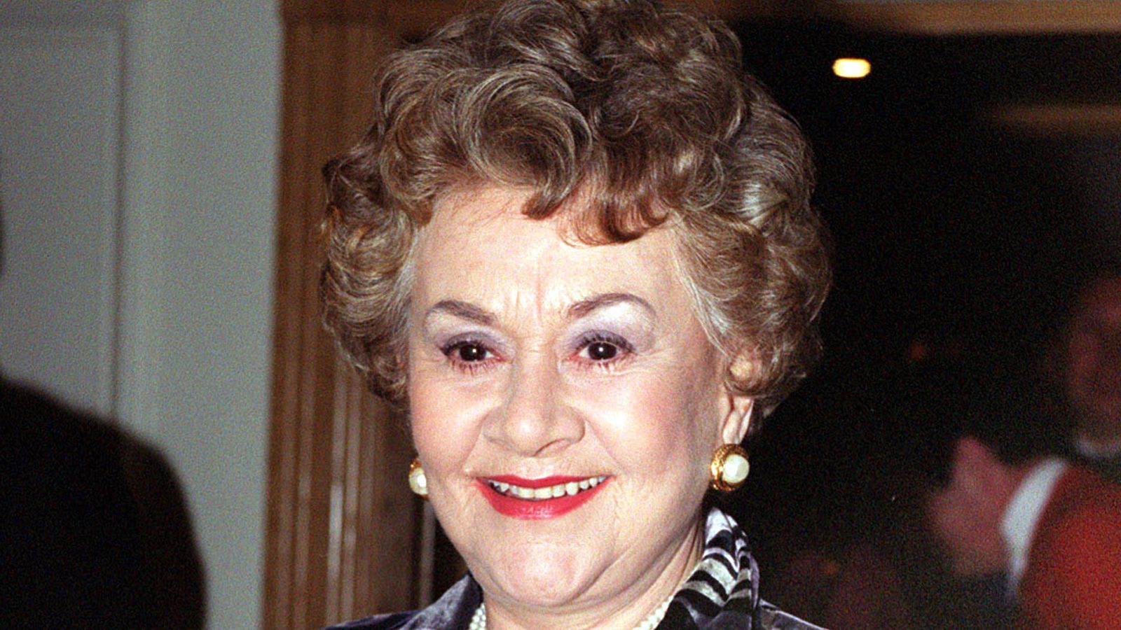 Award-winning actress Dame Joan Plowright has died, her family says | Ents & Arts News