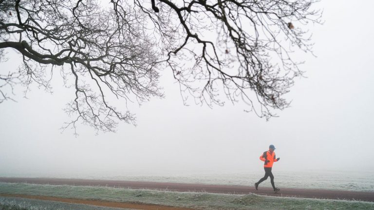 UK weather: Parts of the UK to be 19C warmer tonight as cold snap begins to ease | UK News