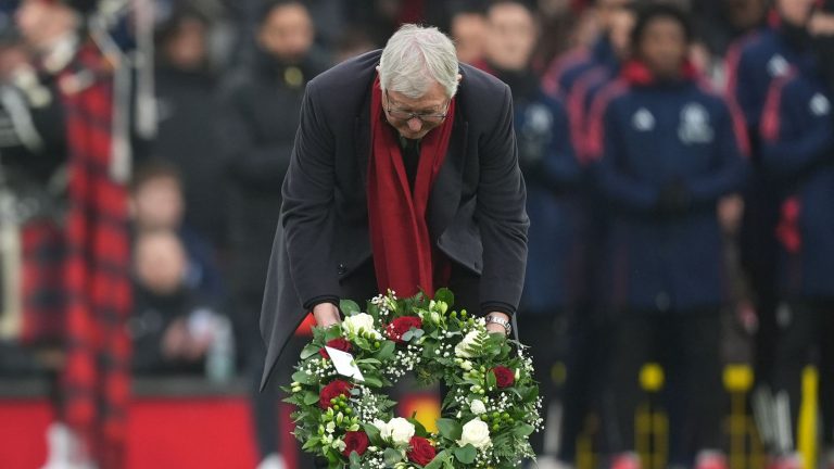 Sir Alex Ferguson leads Man Utd tribute to Denis Law at Old Trafford – ‘he was an incredible human being’ | UK News