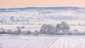 UK weather: Three-day snow warning issued for large parts of country – as ‘major incident’ declared amid flooding | UK News