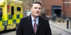 Wes Streeting warns of ‘mosque massacre’ in Britain as grooming gangs rhetoric risks inciting mass violence