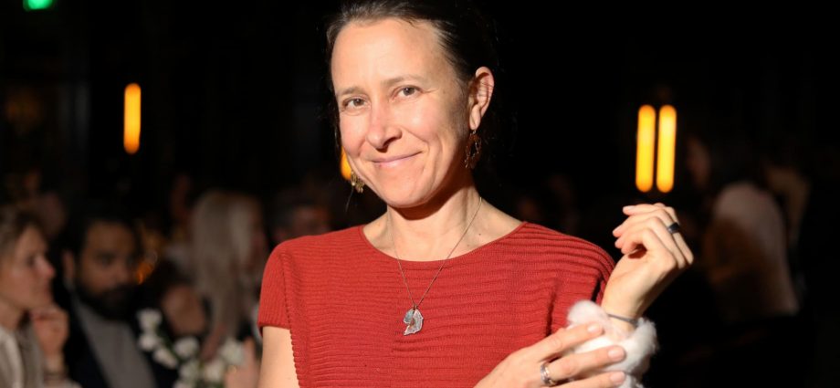 Anne Wojcicki new offer to take 23andMe private for $74.7 million