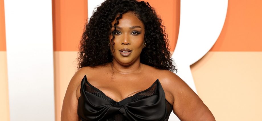Lizzo Fires Back at Weight Loss Backlash, Hypocritical Trolls