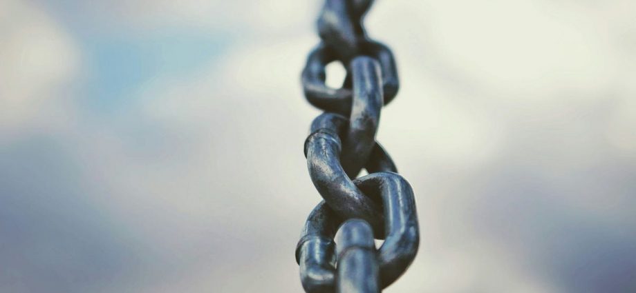 The Role of Blockchain and Direct Listings in Shaping Modern Investment Banking | by Nicholasjneff | Coinmonks | Mar, 2025