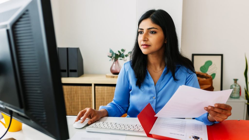 4 steps can help job seekers stand out