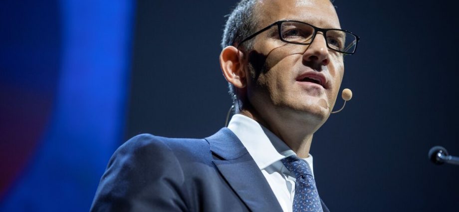 Czech Billionaire Kretinsky Gains Full Control in Germany’s LEAG